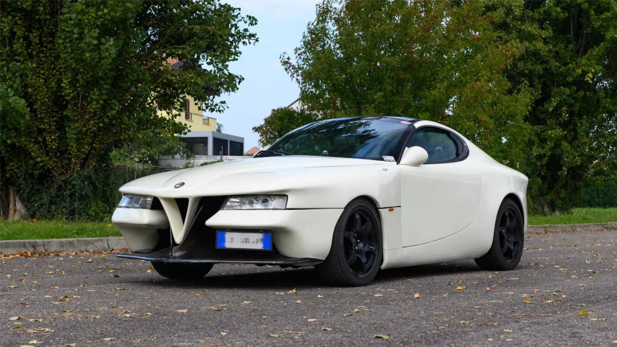С молотка уйдёт уникальное 29-летнее купе Alfa Romeo, проезжавшее менее 100 километров в год