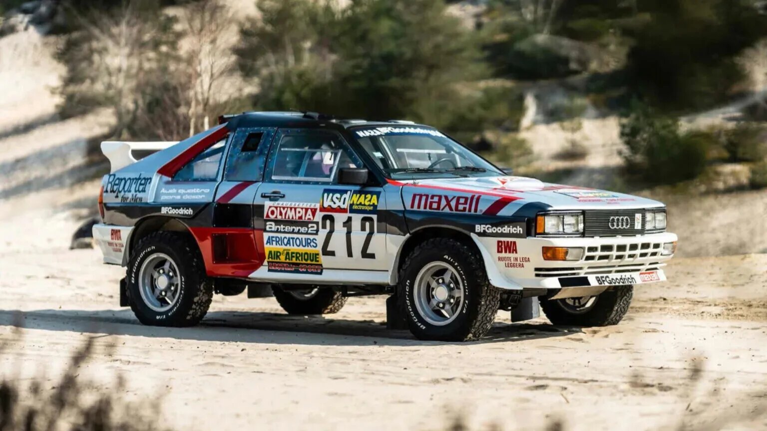 На продажу выставили гоночную Audi Quattro на шасси Range Rover, выступавшую на Дакаре