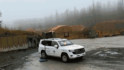 Создатели бронированного Land Cruiser 300 показали его испытания