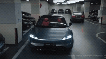 Большой электроседан от Huawei и Chery сможет парковаться самостоятельно