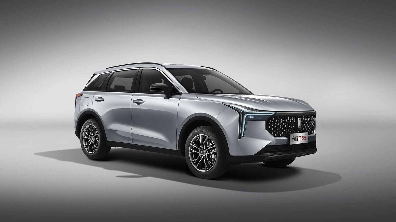 Стали известны российские цены на лифтбек FAW Bestune B70 и кроссовер Bestune T55