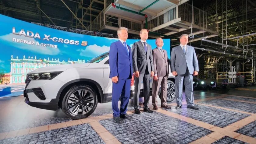 АвтоВАЗ и FAW закрыли проект Lada X-Cross 5