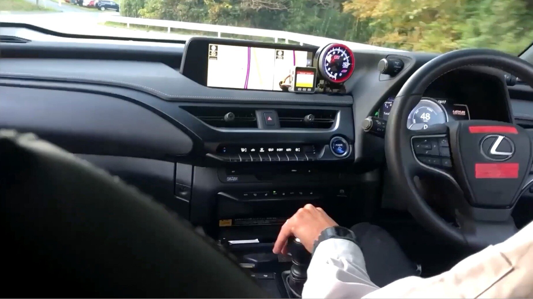 Электрокары Toyota получат механическую коробку через три года