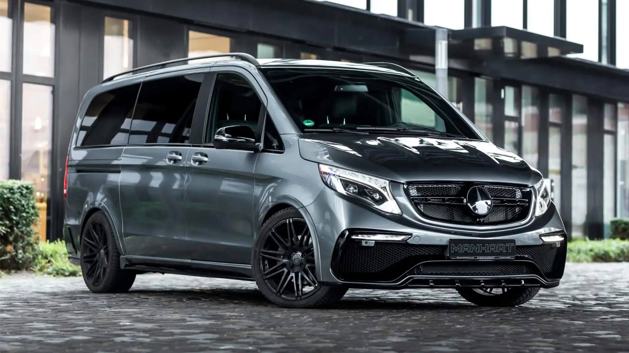 Немцы использовали российский обвес для тюнинга Mercedes-Benz V-класса