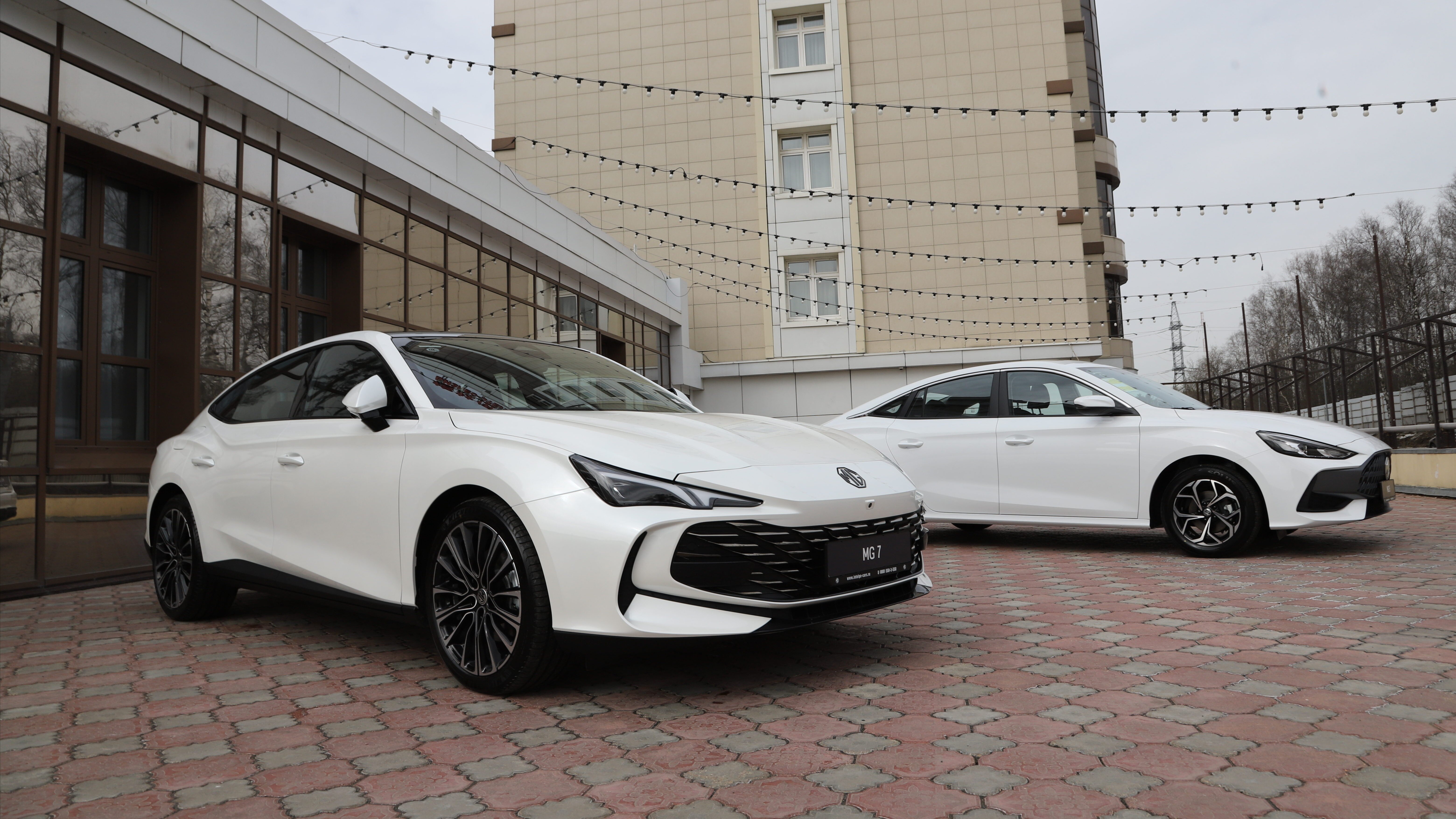 Конкуренты Hyundai Solaris и Toyota Camry от MG официально появились в России: цены и характеристики