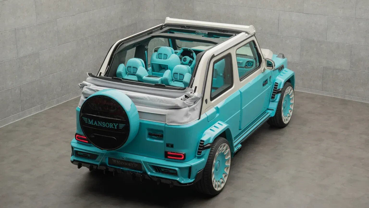 Новый Гелендваген от Mansory: две двери против хода и складная крыша