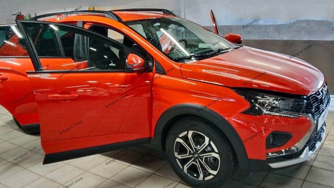 Появились «живые» фотографии Lada Iskra SW Cross в топовой комплектации