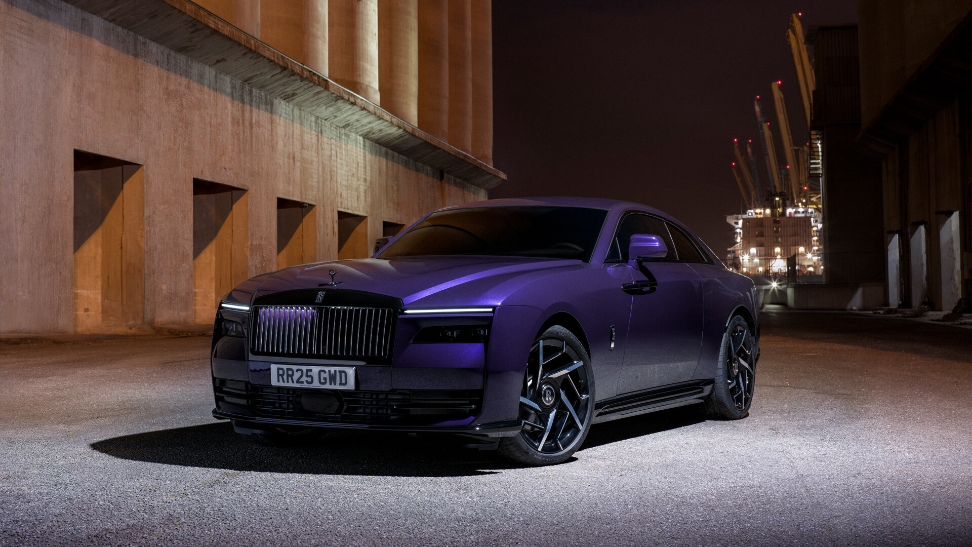 Представлен самый мощный Rolls-Royce в истории — электрокар Black Badge Spectre