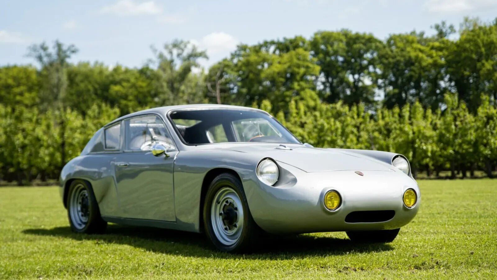 На аукцион выставлен Porsche 356 Abarth, построенный в единственном экземпляре в Аргентине