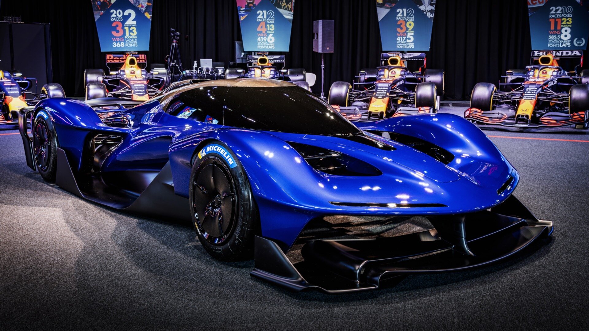 У 1200-сильного гиперкара Red Bull RB17 появится дорожная версия