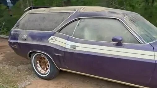 В сарае нашли уникальный Dodge Challenger: это кастомный универсал