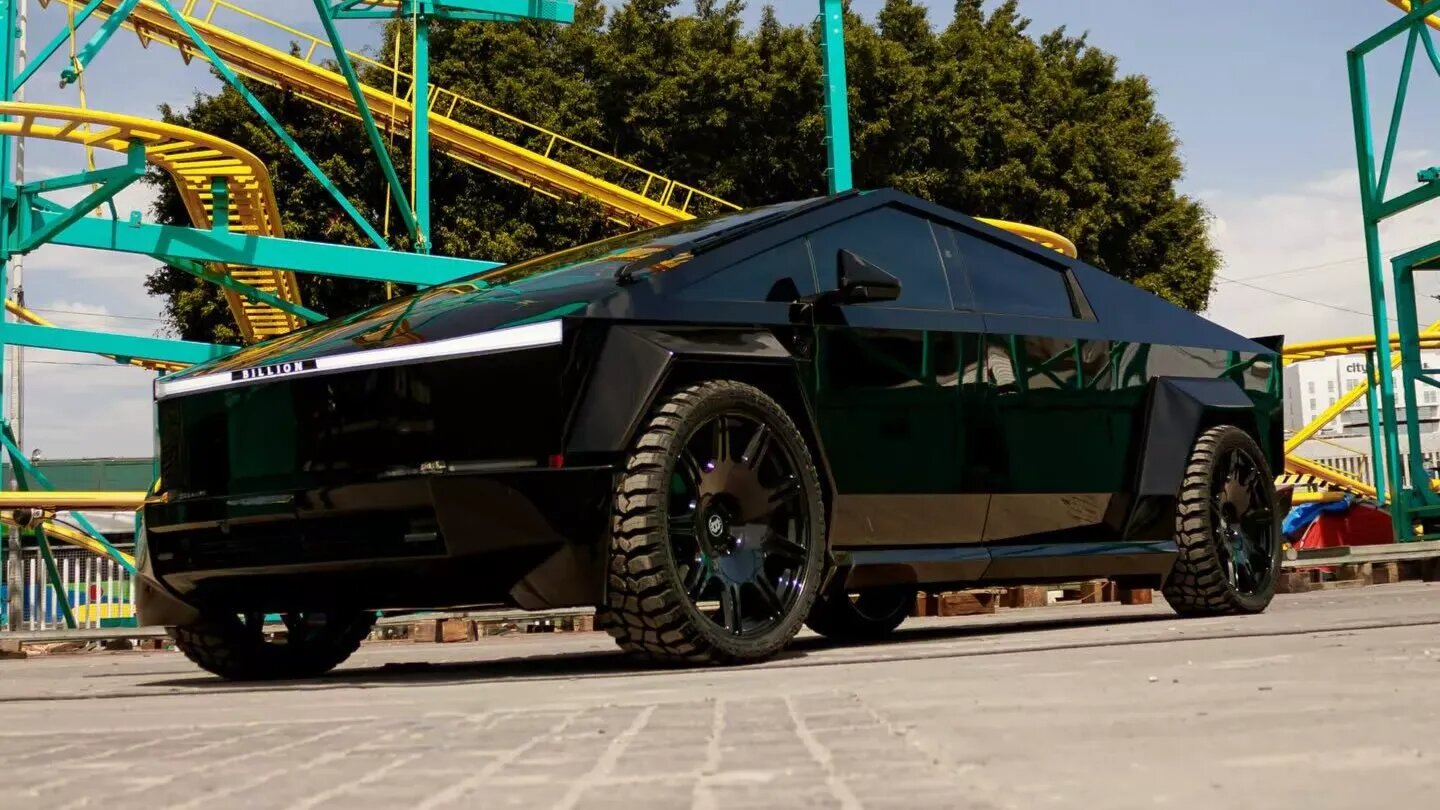 Мексиканцы сделали очень широкий Tesla Cybertruck на 26-дюймовых дисках от Brabus