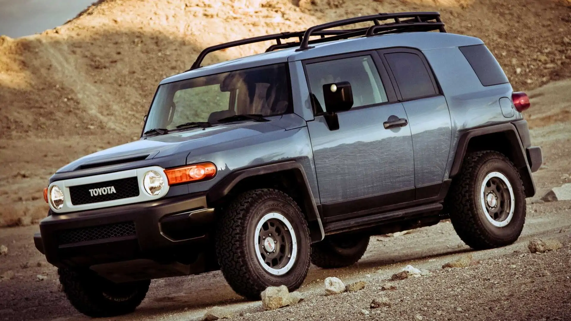 Toyota в США продала новый FJ Cruiser, который не выпускают уже несколько лет