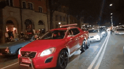В Швеции сняли на видео шестиколёсный пикап Volvo XC60