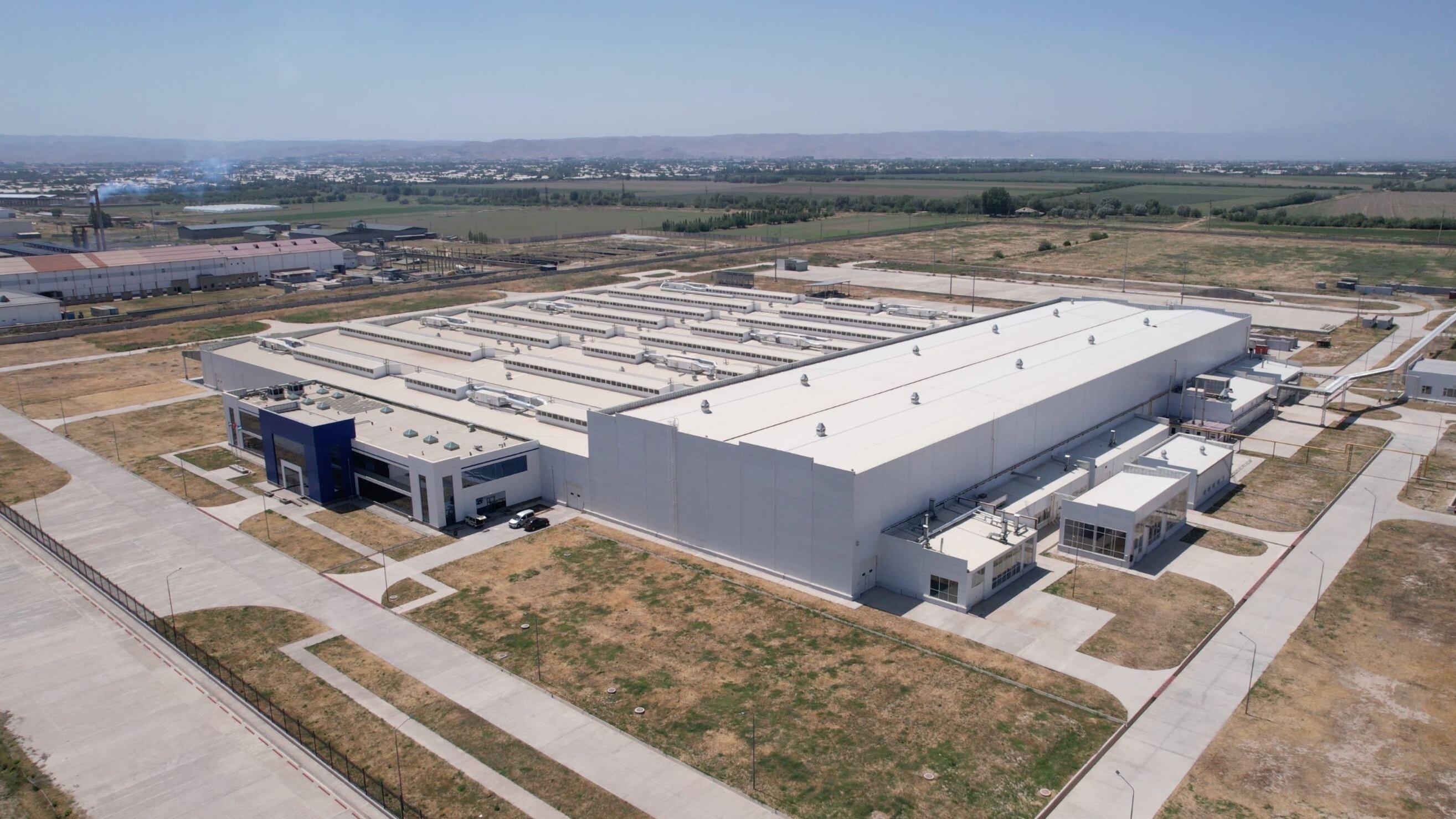 Компания BYD начала строить в Узбекистане завод по производству автомобилей