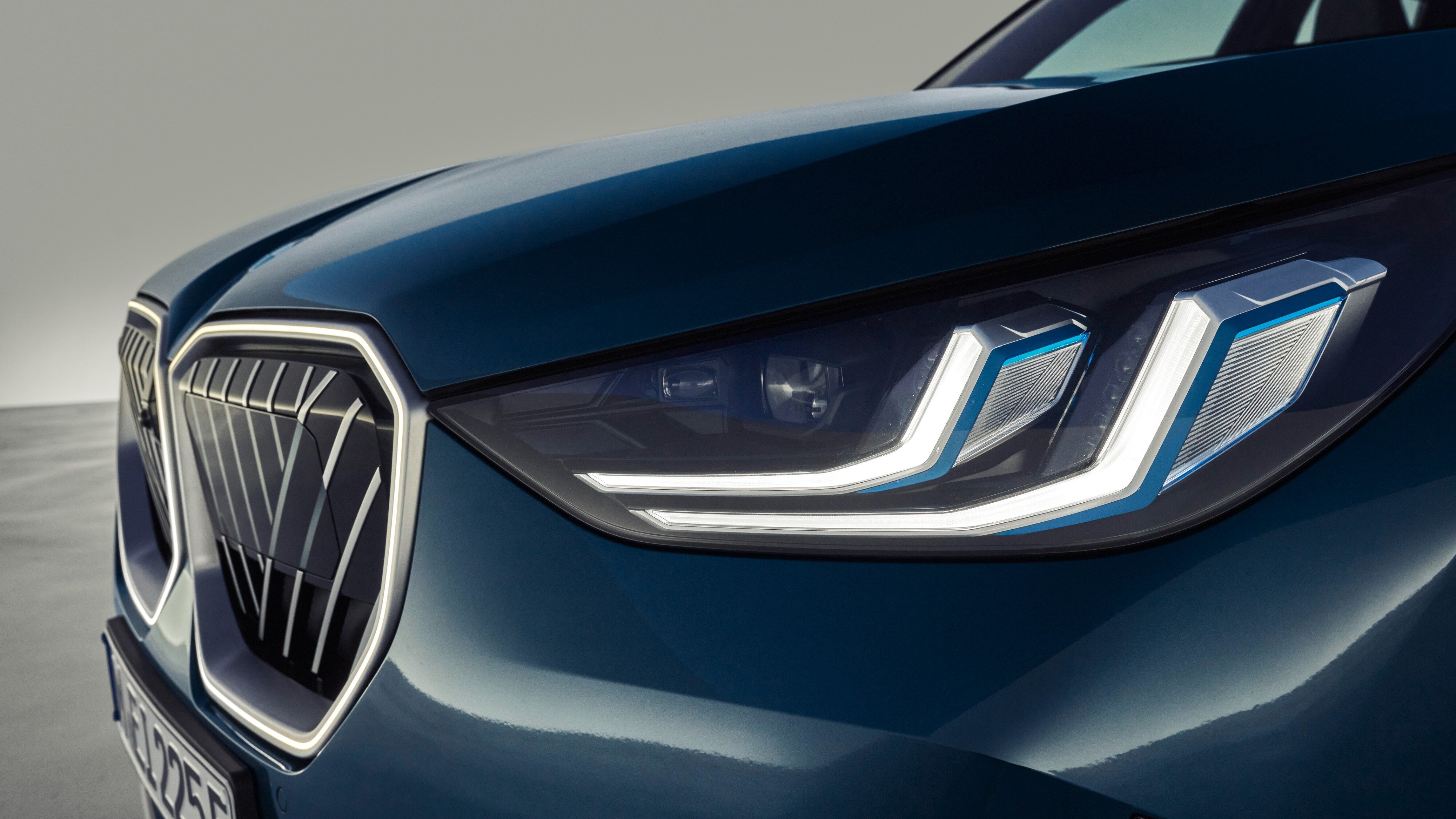 Количество регистраций автомобилей BMW в России взлетело на 166 процентов