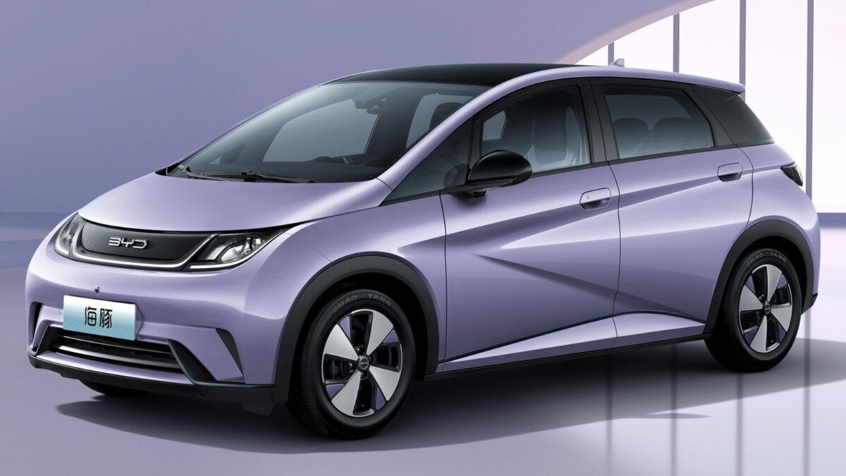 Недорогой электрохэтчбек BYD Dolphin обновили дворником и другими привычными опциями