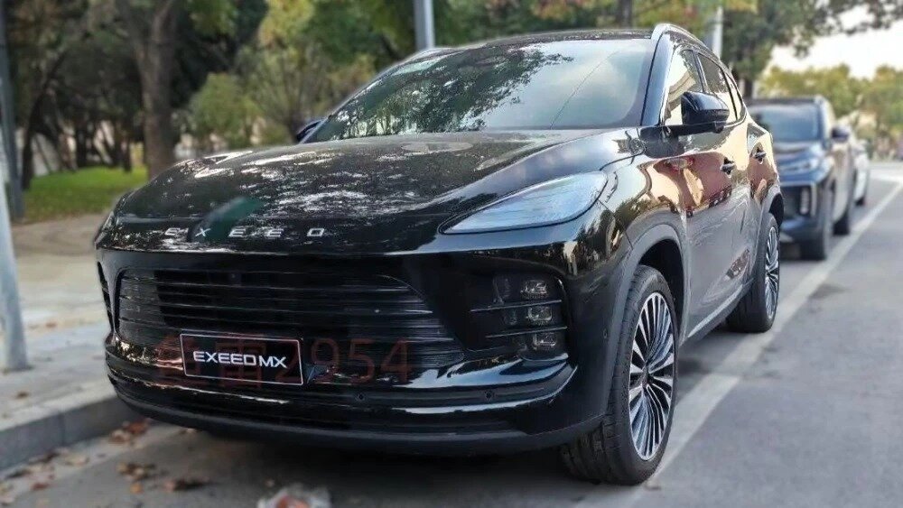В Китае заметили кроссовер Exeed MX, похожий на Porsche Cayenne. Его привезут в Россию