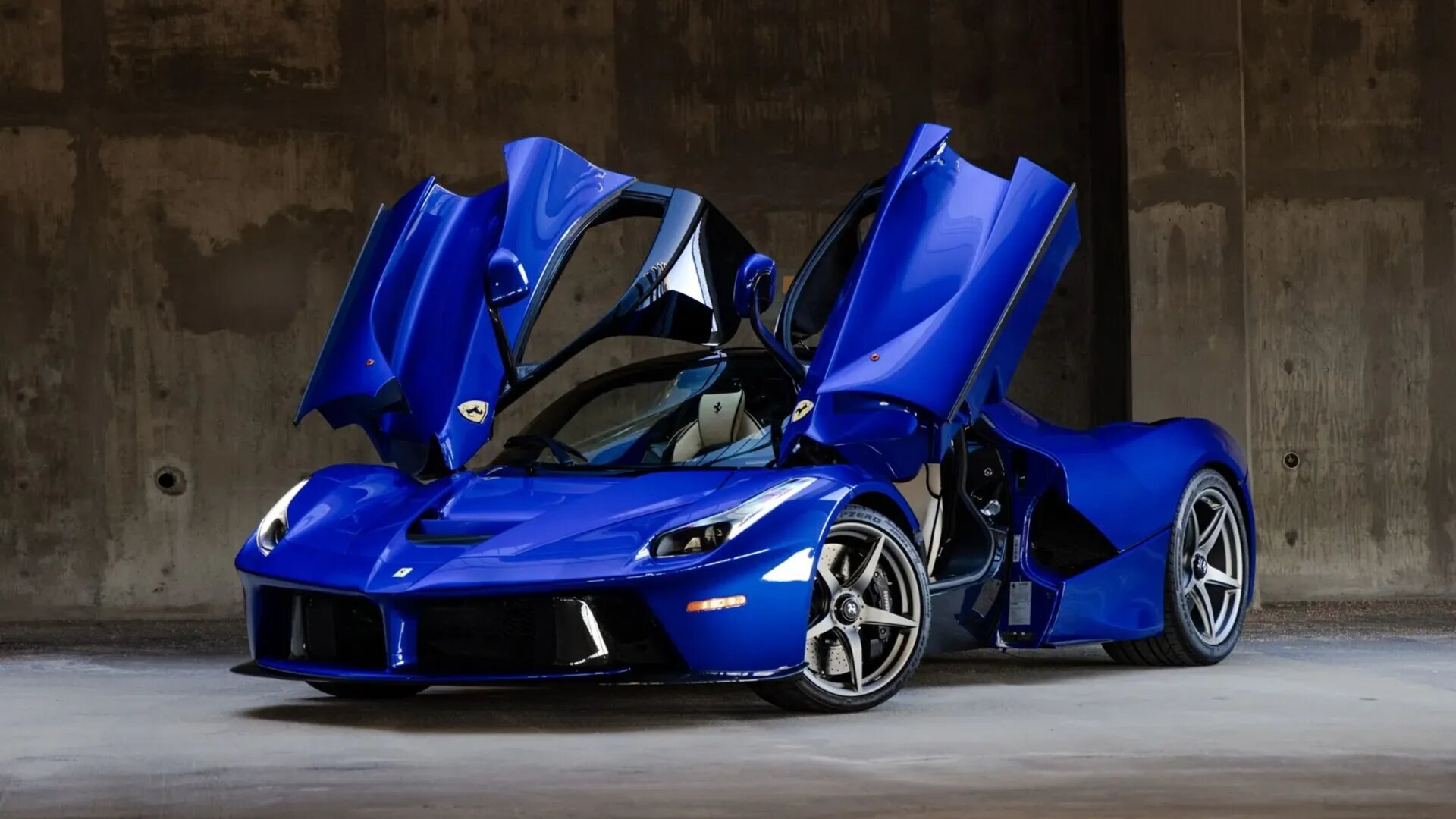 Уникальную LaFerrari рассчитывают продать за 4,5 миллиона долларов