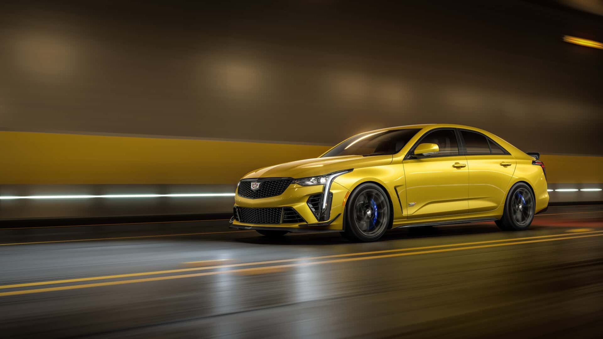 Cadillac обновил экстремальные Blackwing-версии спортседанов CT4-V и CT5-V