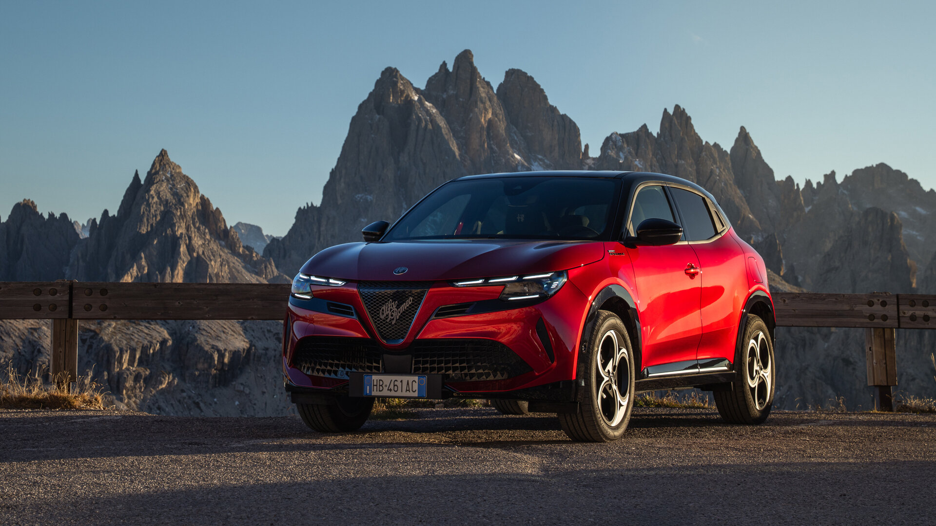 Alfa Romeo отчиталась о росте продаж, но до конкурентов всё равно далеко