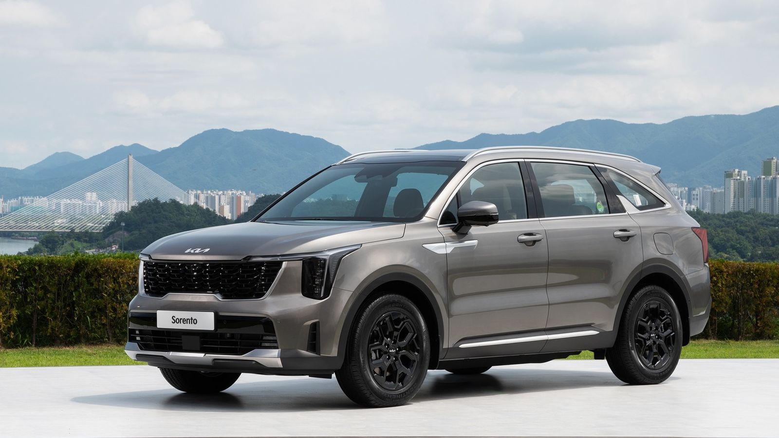 Представлен рестайлинговый Kia Sorento: прежние моторы и сканер отпечатков пальцев