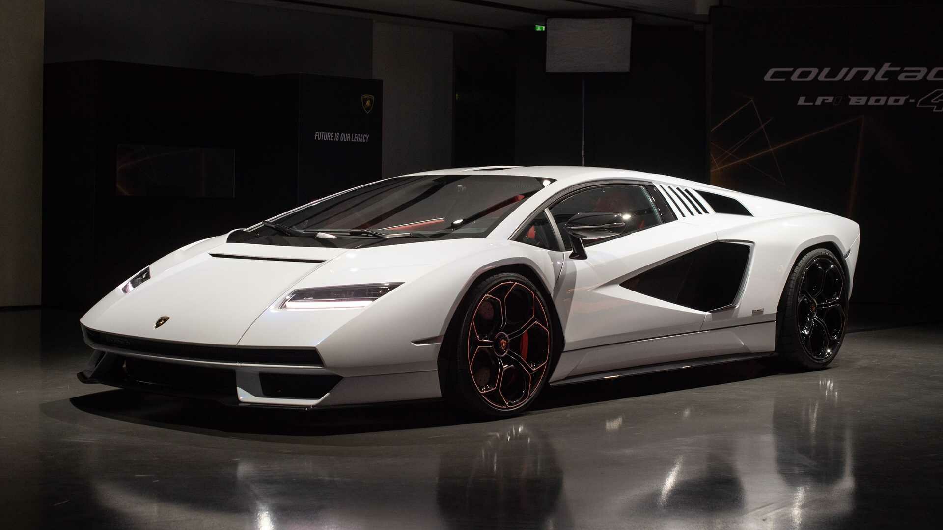 Lamborghini неожиданно возродила культовый Countach, и теперь он 814-сильный гибрид