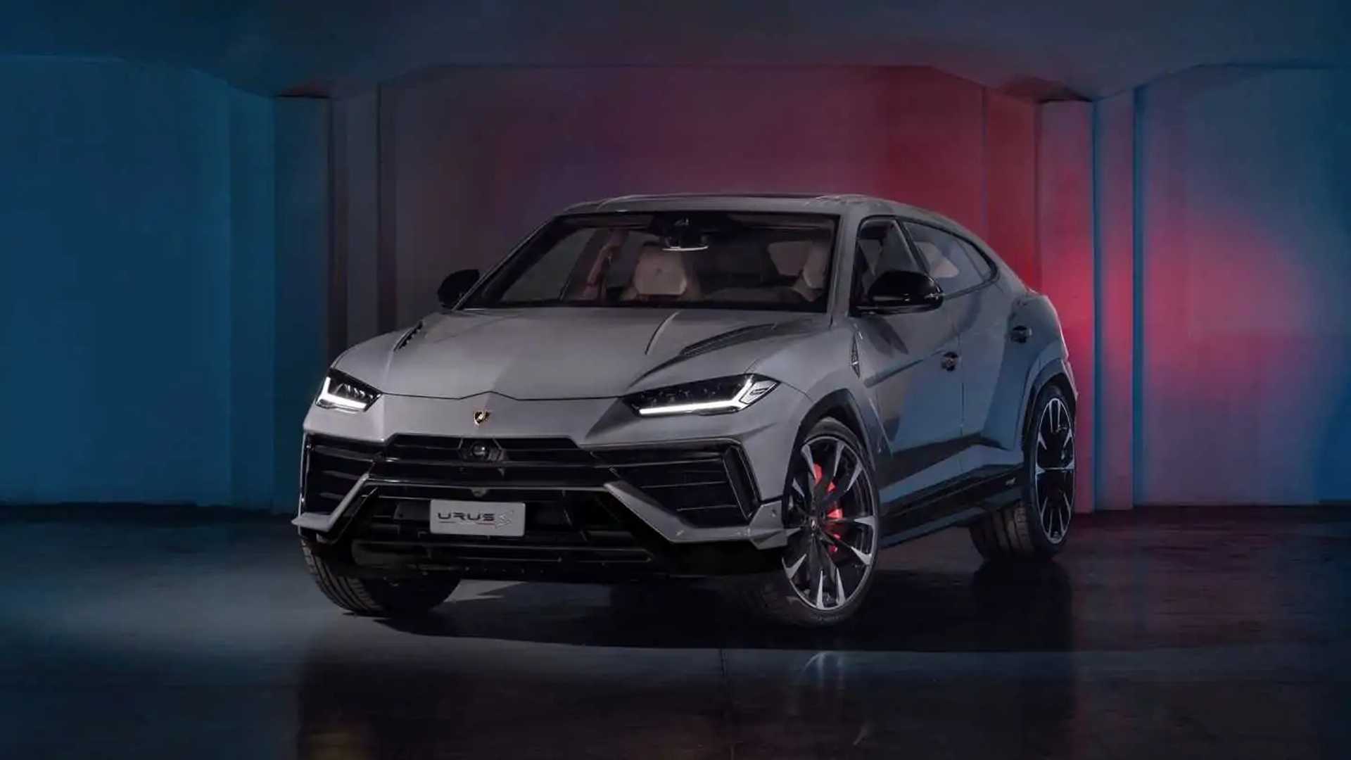 Продажи люксовых автомобилей в России падают второй месяц подряд