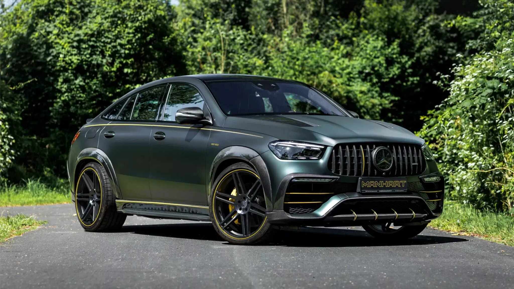 Mercedes-AMG GLE, доработанный в Manhart, получил 800 сил и российский обвес