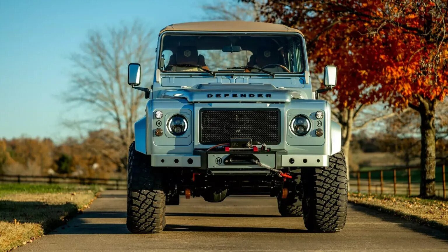 Классический Defender доработали за 400 тысяч долларов, но этого не хватило на замену мотора