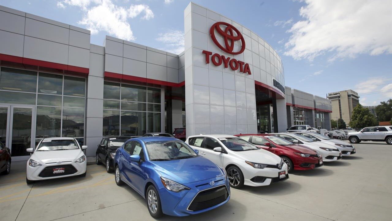 Глава Toyota рассказал о последствиях отказа от машин с ДВС для Японии