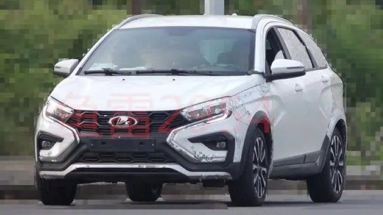 Кросс-универсал Lada Vesta заметили на тестах в Китае