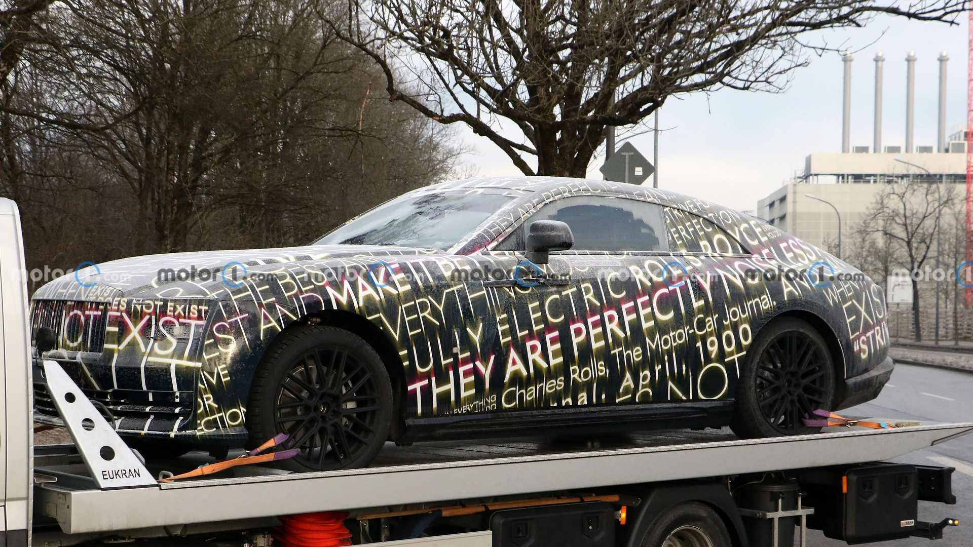 Электрический Rolls-Royce: первые шпионские фотографии