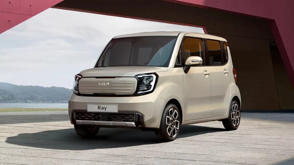 Компания Kia обновила недорогой микровэн Ray