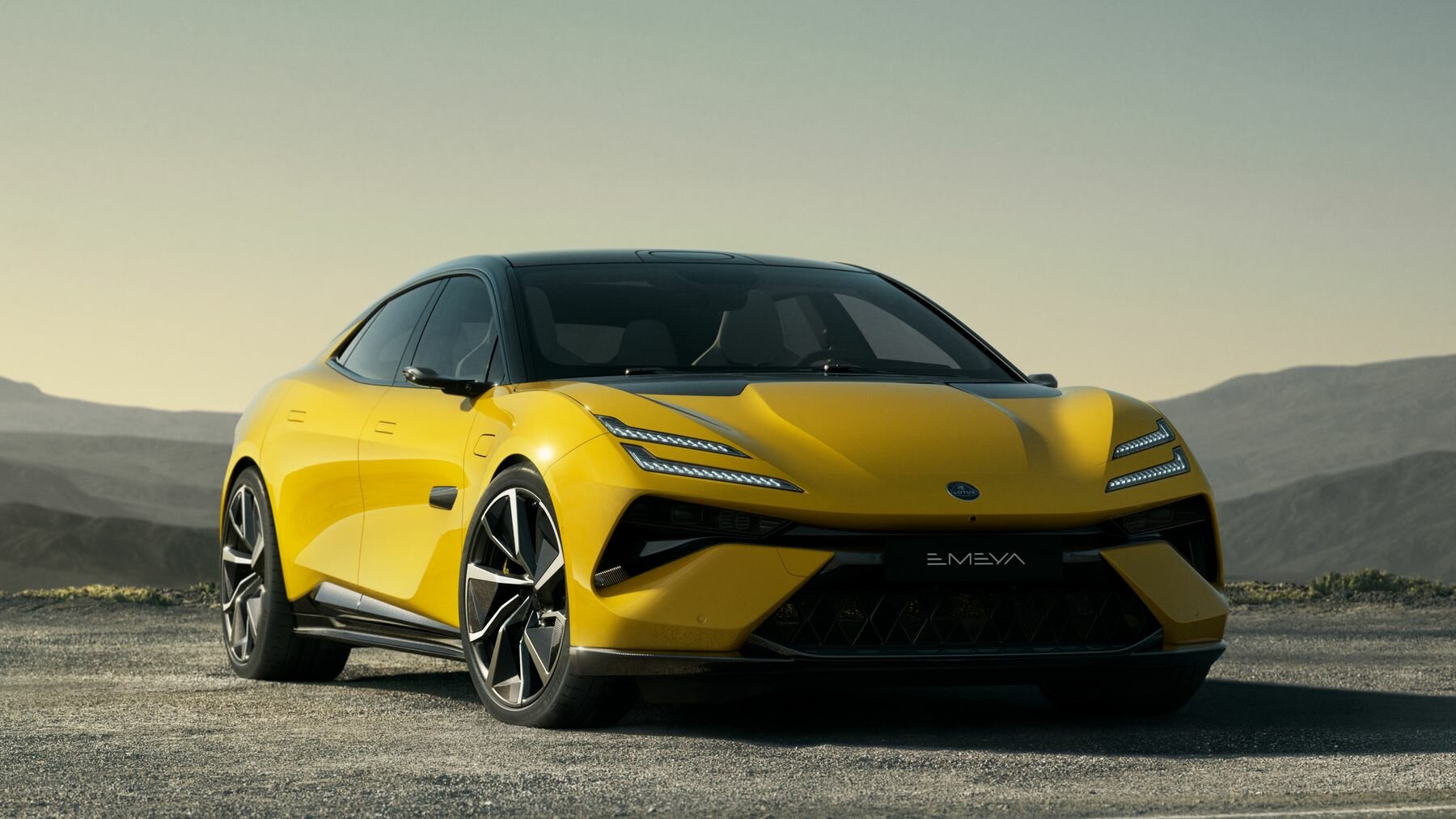 Представлен флагманский гиперлифтбек Lotus Emeya: 918 сил, полный привод и активная аэродинамика