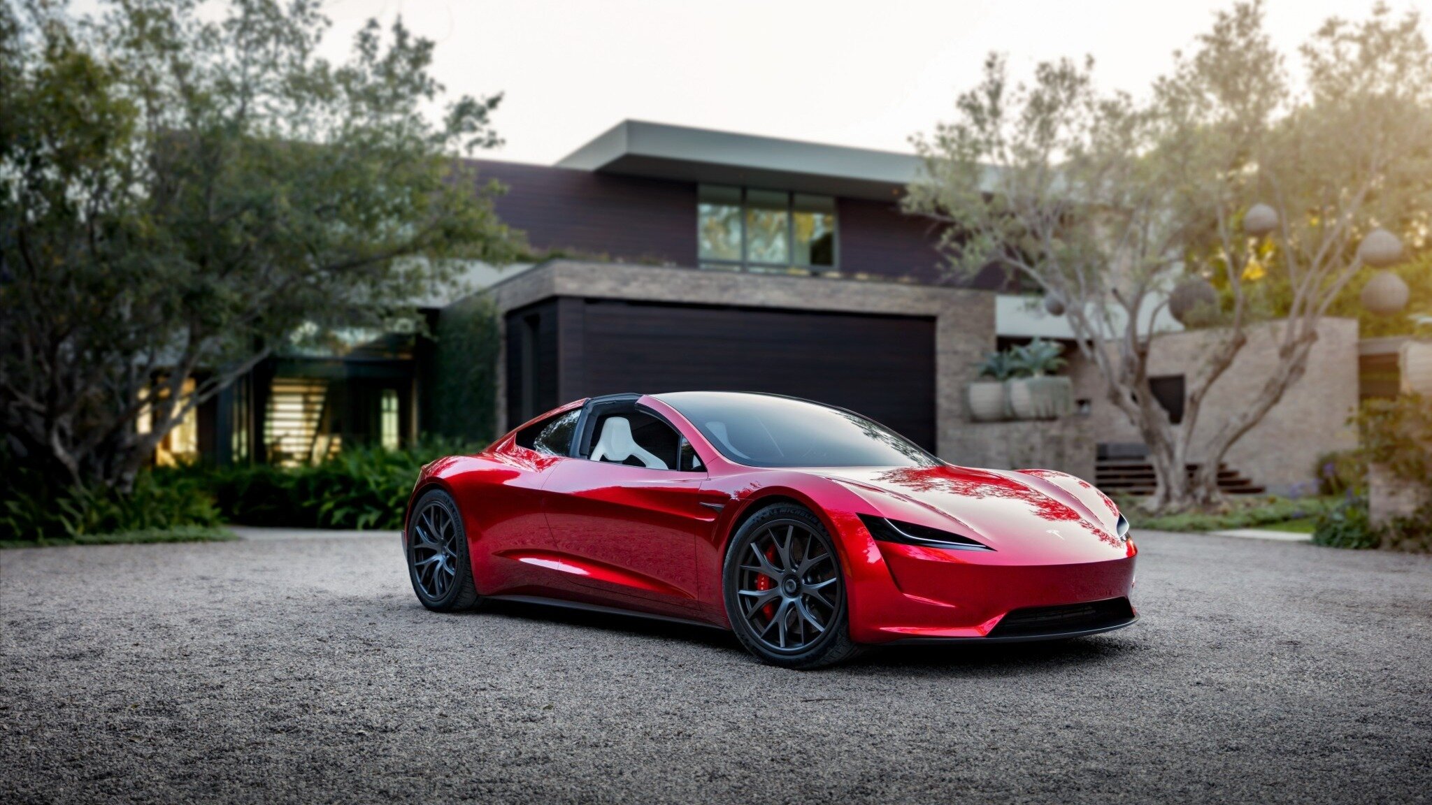 Выпуск Tesla Roadster снова отложен