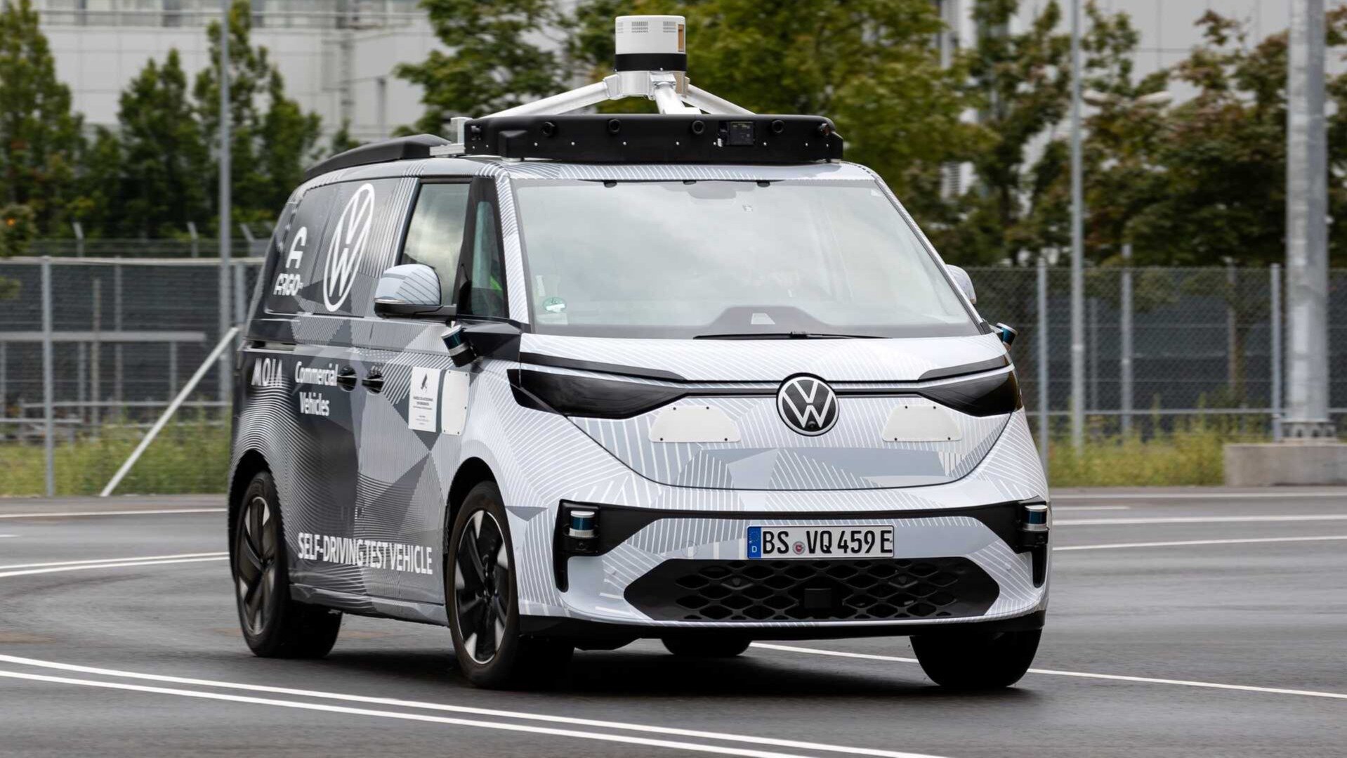 Volkswagen создал электрический минивэн с автопилотом