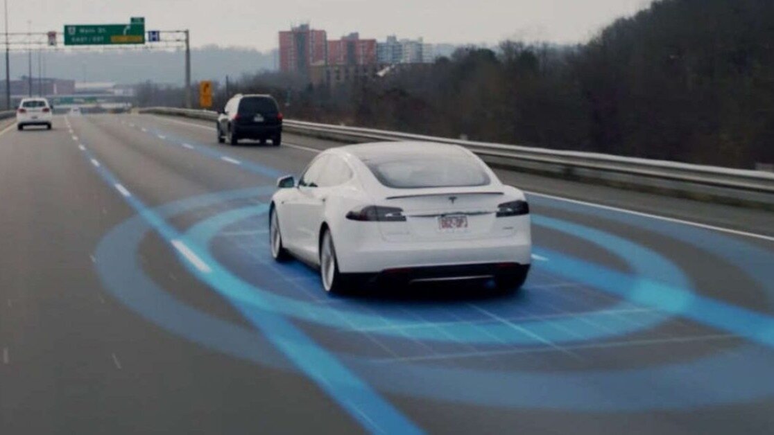 Tesla откажется от ультразвуковых датчиков в пользу камер на своём автопилоте