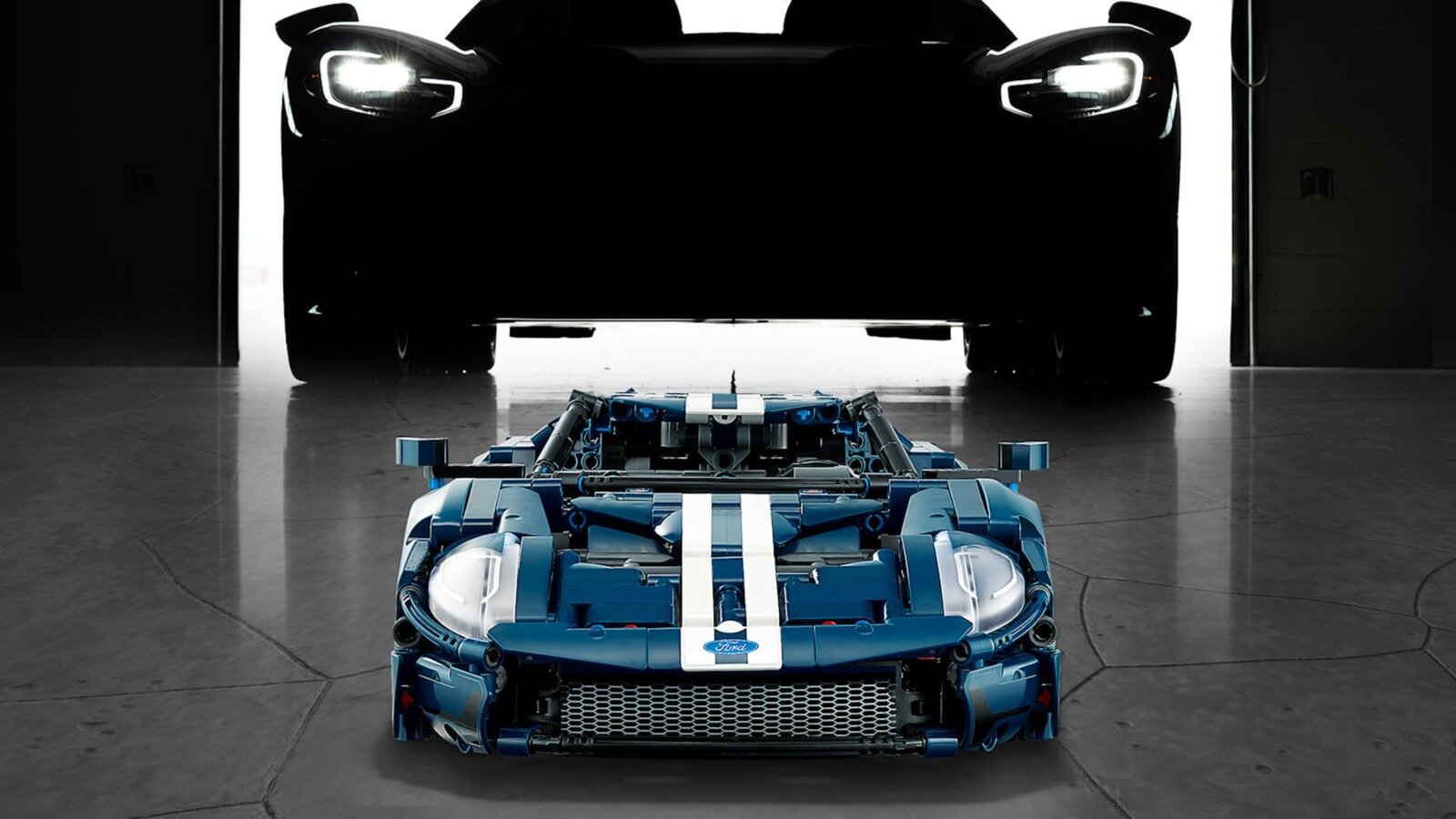 Коллекция Lego Technic пополнилась масштабным суперкаром Ford GT с миниатюрным EcoBoost V6