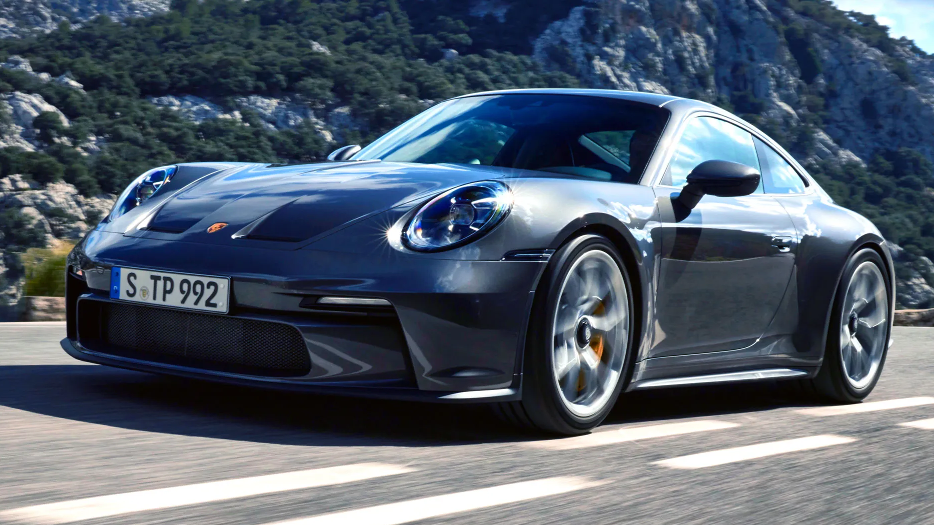 Новый Porsche 911 GT3 лишили огромного антикрыла