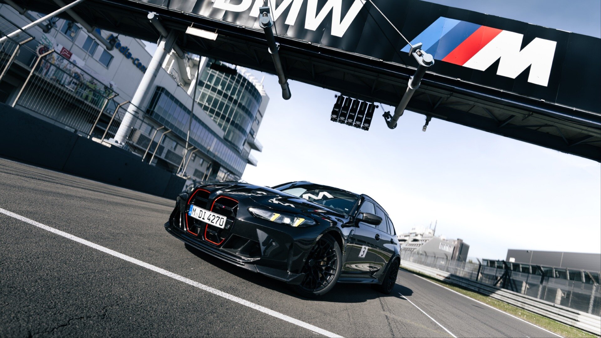 BMW M3 стал самым быстрым универсалом Нюрбургринга