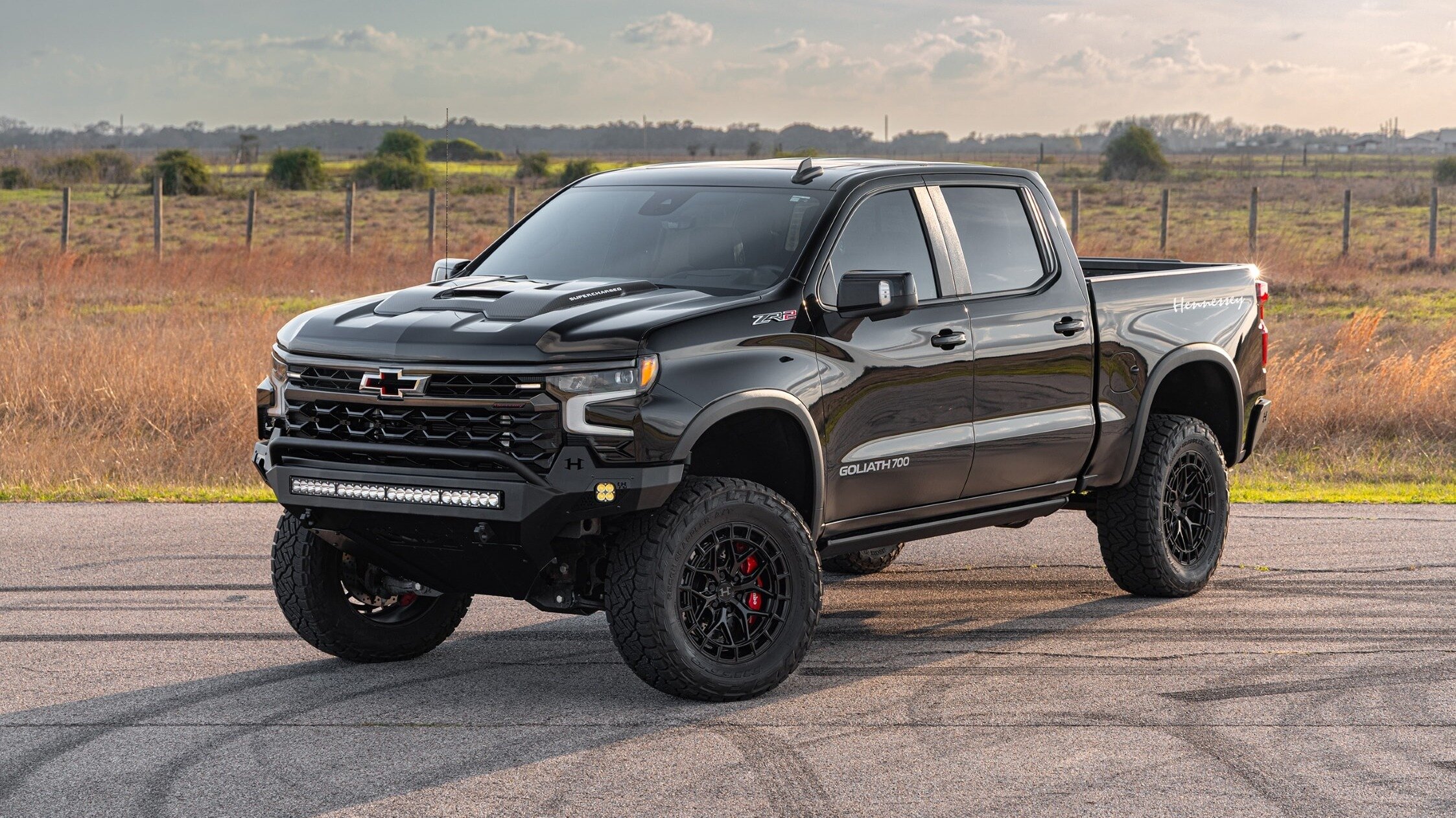Пикап Chevrolet Silverado стал 700-сильным благодаря Hennessey