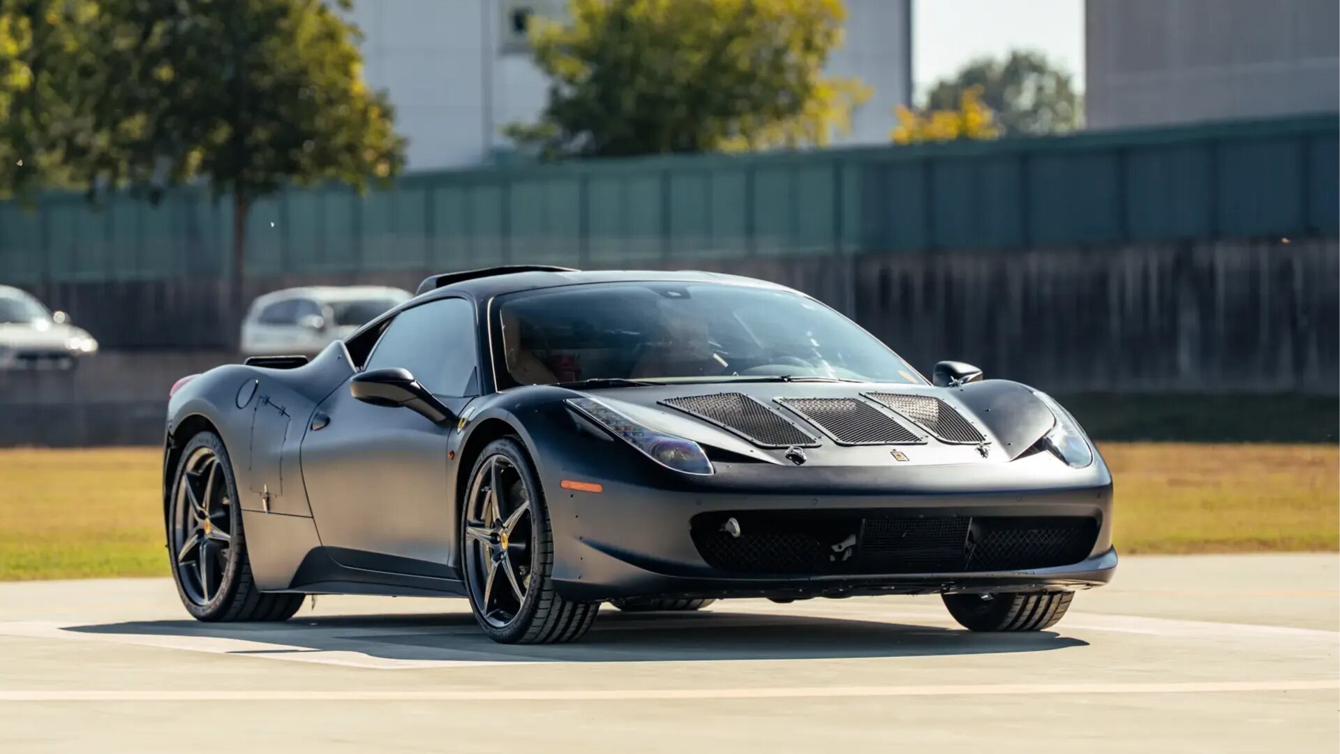 С молотка уйдёт один из ранних тестовых прототипов Ferrari LaFerrari