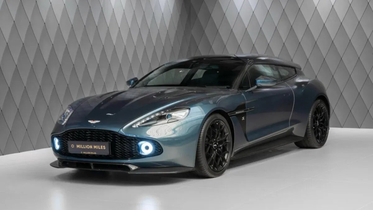 Один из 99 существующих универсалов Aston Martin от Zagato выставили на Авто.ру