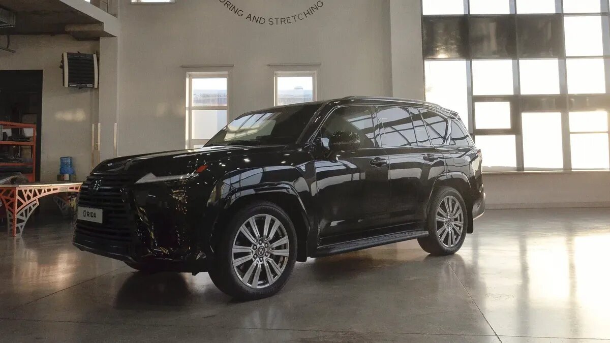 Самым дорогим Lexus LX на Авто.ру стал броневик без пробега