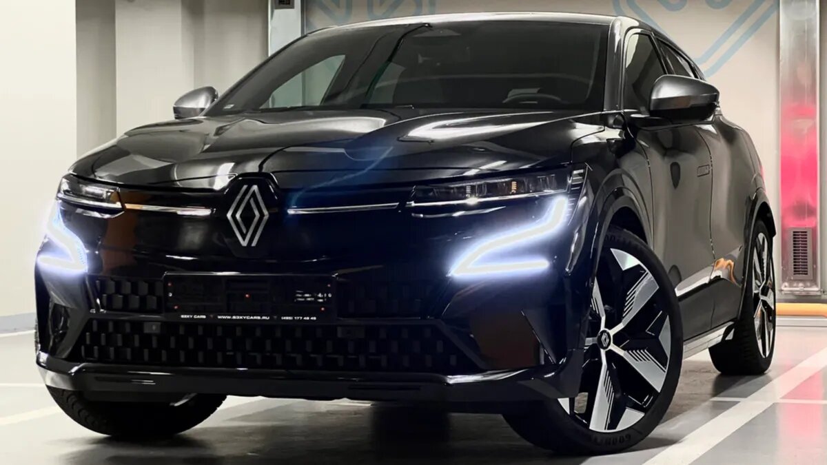 В России появился в продаже новый электрический кроссовер Renault Megane e-Tech