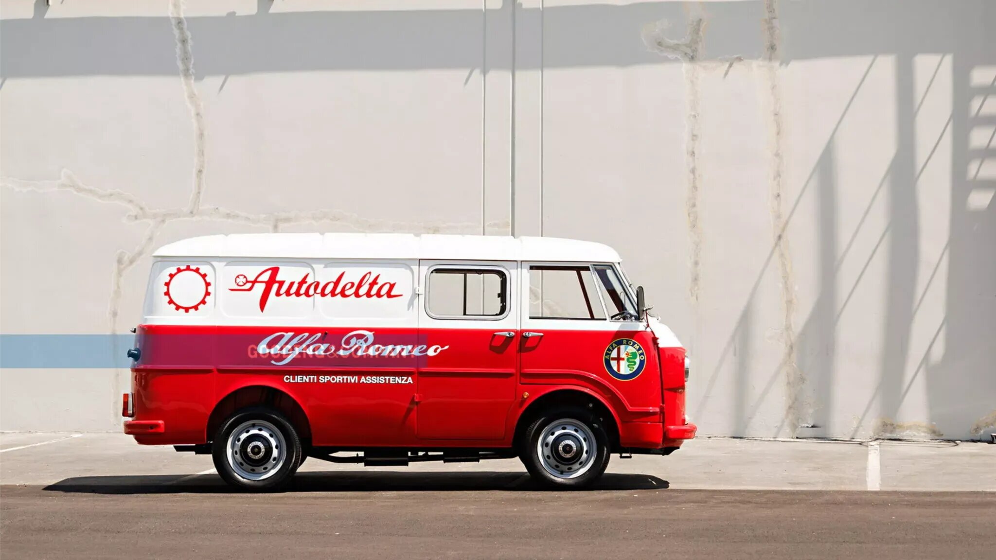 На продажу выставлена редкая Alfa Romeo, и это фургон