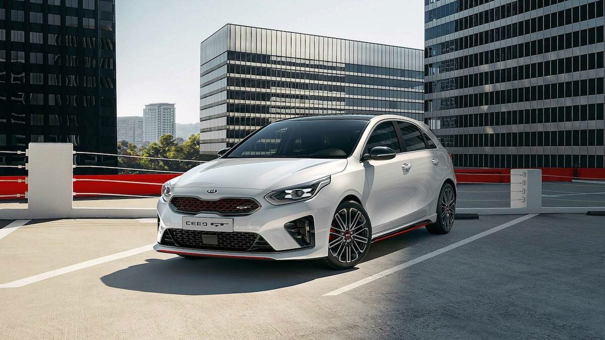 Заряженный Kia Ceed GT приедет в Россию без механики. И только в виде универсала