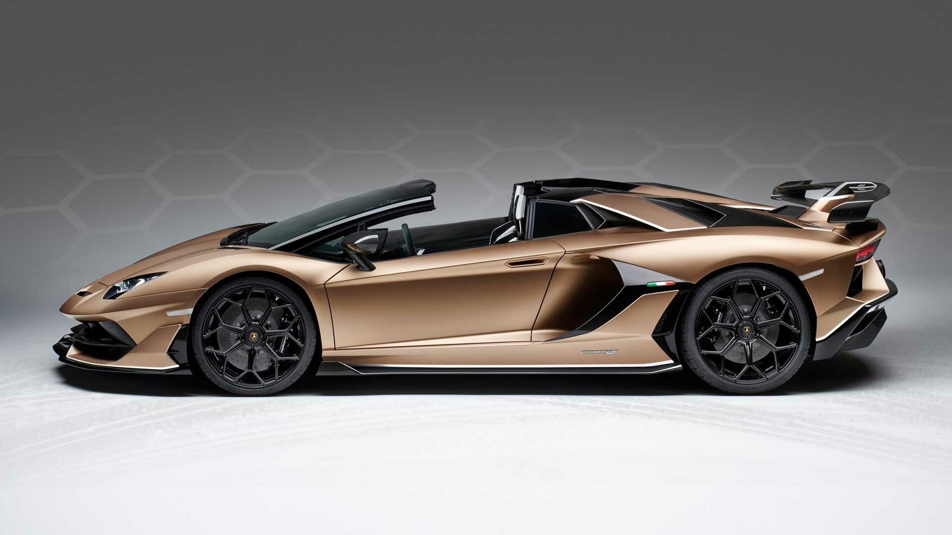 Родстер Lamborghini Aventador представили в экстремальной версии SVJ