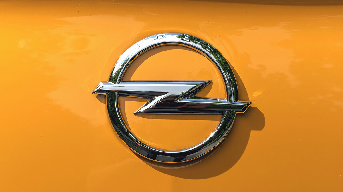 Opel приступил к поиску дилеров в России